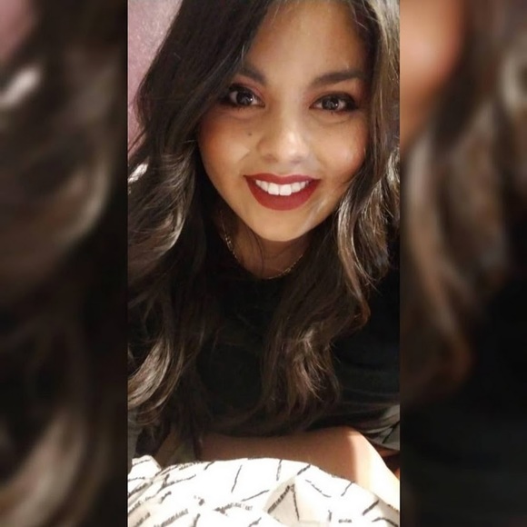 Meet your Posher, Elizabeth - Picture 1 of 1